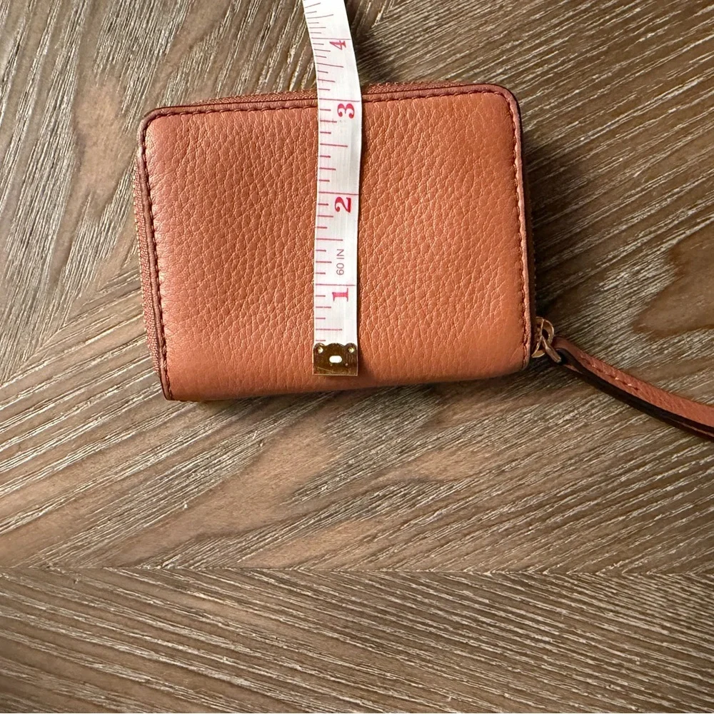 MARC JACOBS tan WOMEN'S MINI EMPIRE CITY COMPACT LEATHER WALLET